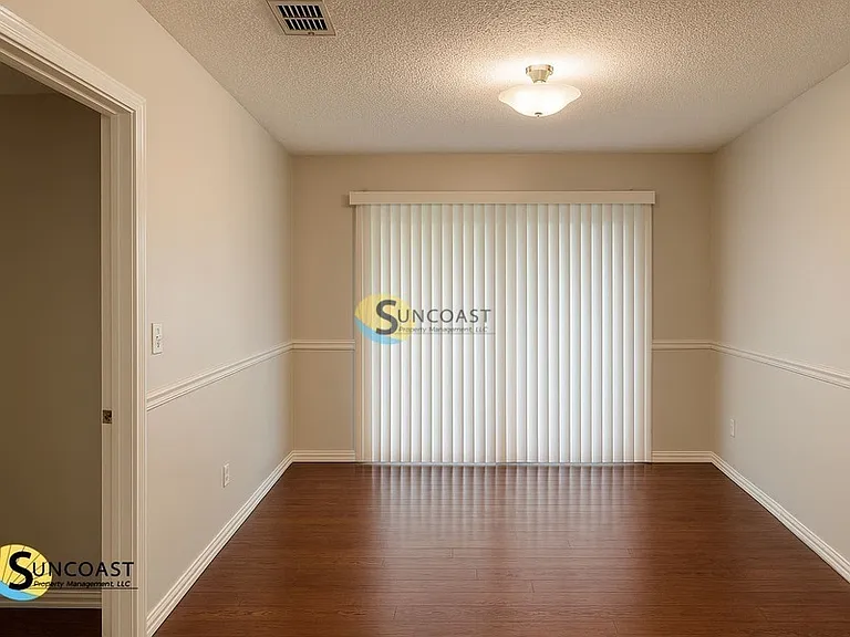 10310 Briarcliff Rd E — Photo 3