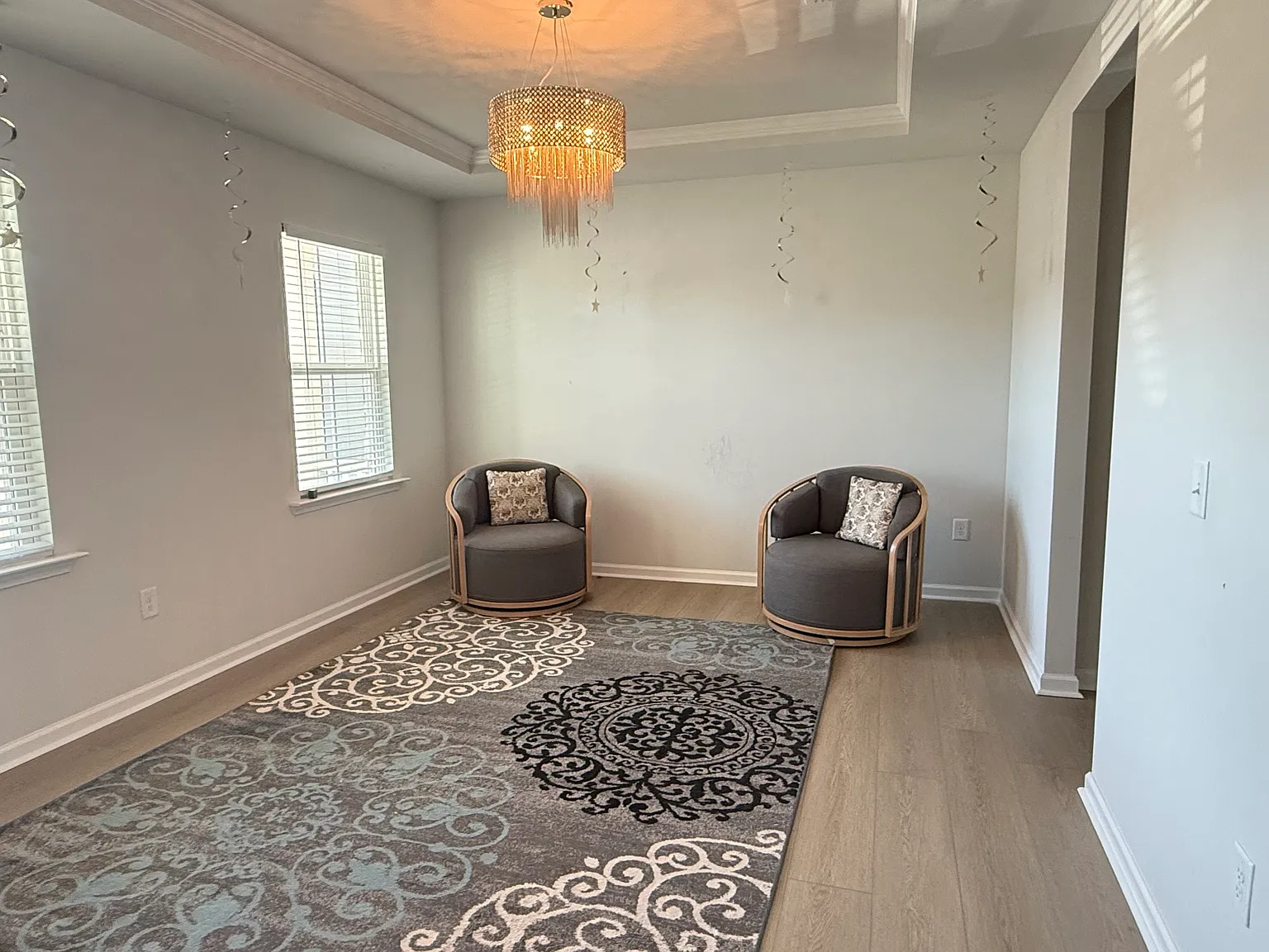 5 bed, 3050 sqft, $3,000 — Photo 4