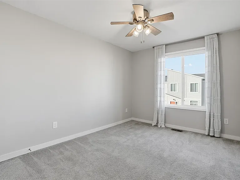 329 NE Otter Dr — Photo 13