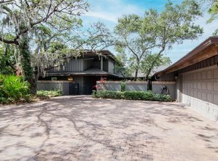 1296 Weybridge Ln, Dunedin, FL 34698