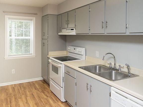 5th image of 231 Schultz St