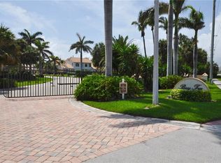 160 Pepper Ln, Jensen Beach, FL 34957
