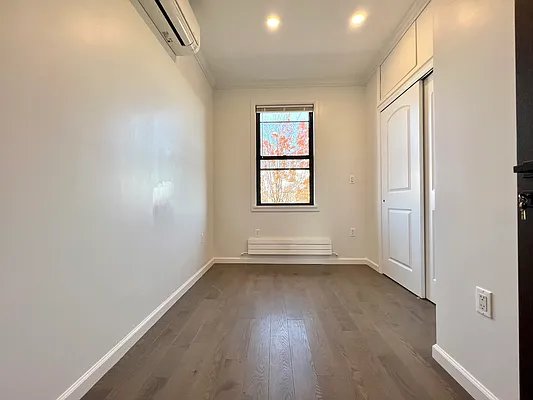 Rented by SERHANT. | media 2