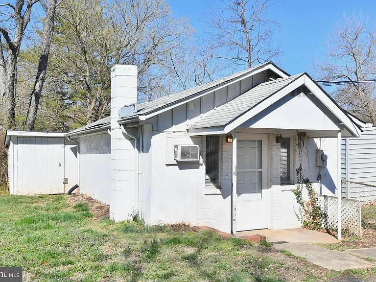 9001 Yorkshire Ln #B — Photo 1