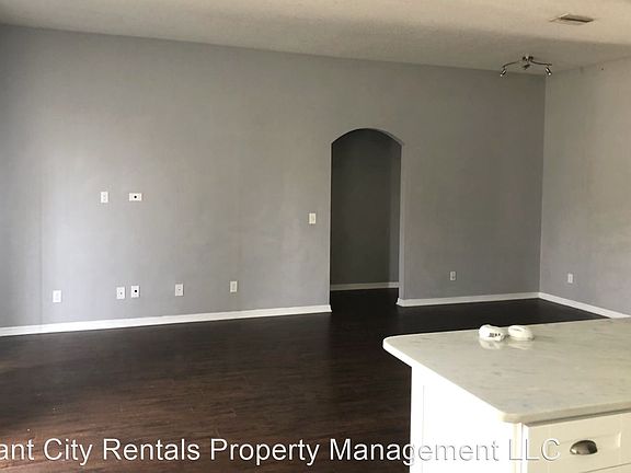 4th image of 108 Citrus Landing Dr