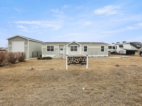 4160 143rd Ave NW, Williston, ND 58831