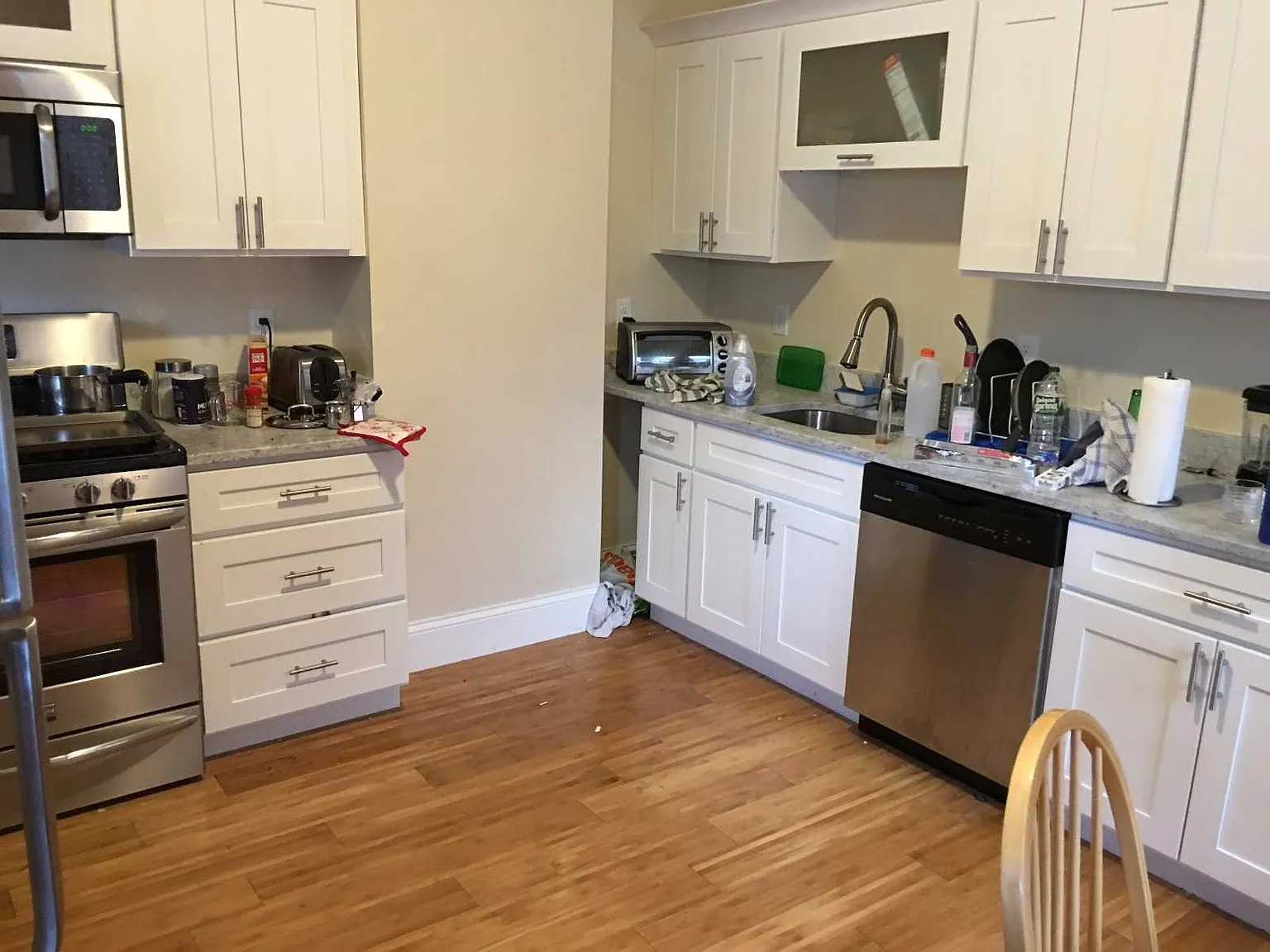 3 bed, $2,900 — Photo 2