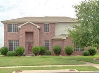 1672 Ambercrest Dr, Lancaster, TX 75146