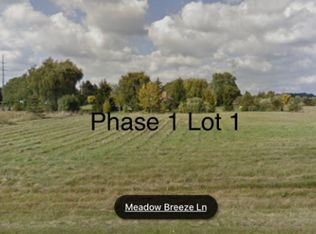 517 Meadow Breeze Ln, Grafton, WI 53024