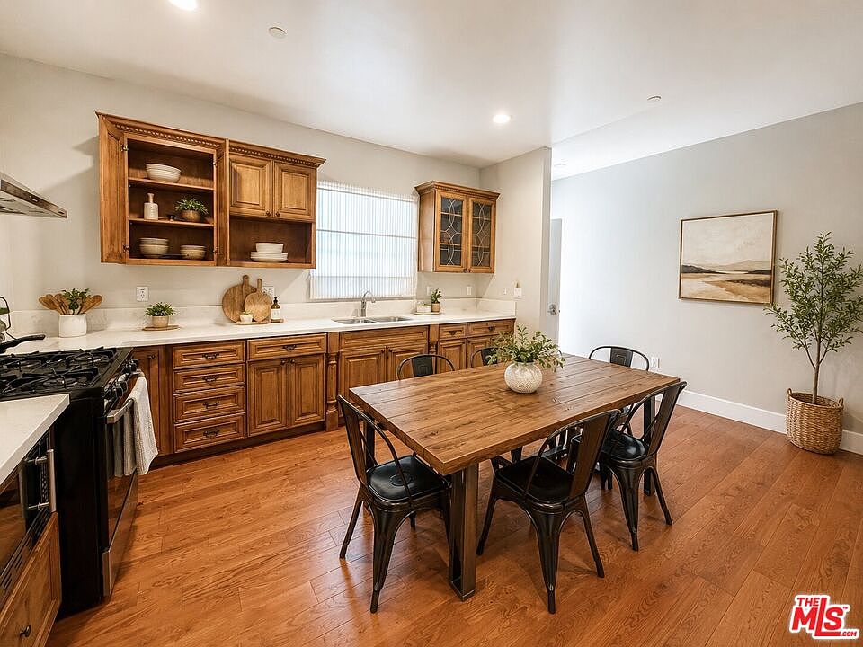 1st image of 1212 W 37th Dr APT 2