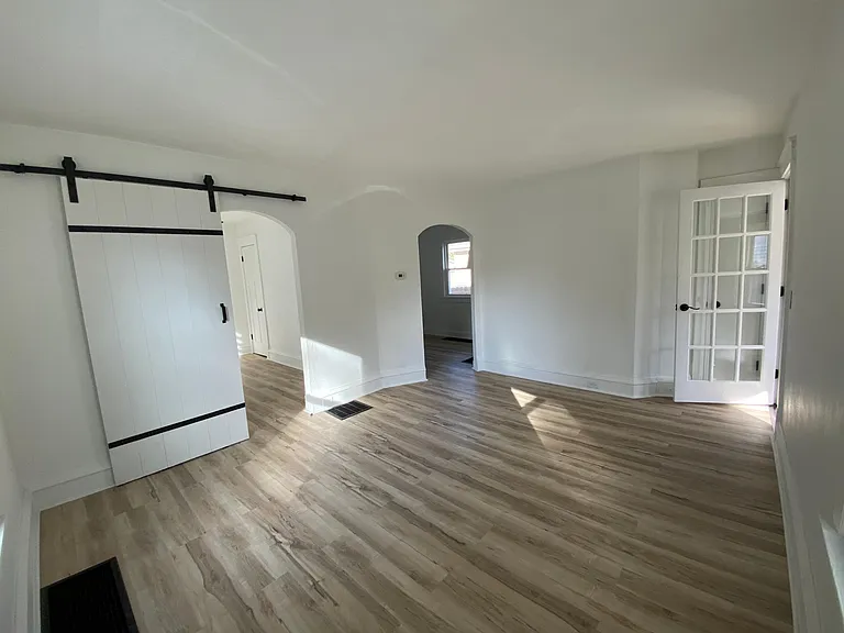 Nice size living room.