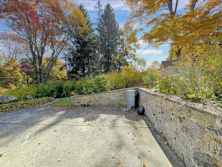 Brookside Rd — Photo 12