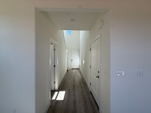 5th image of 4328 Frontier Way