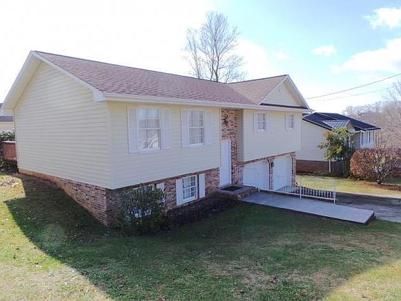 3rd image of 1029 Bryan Ct
