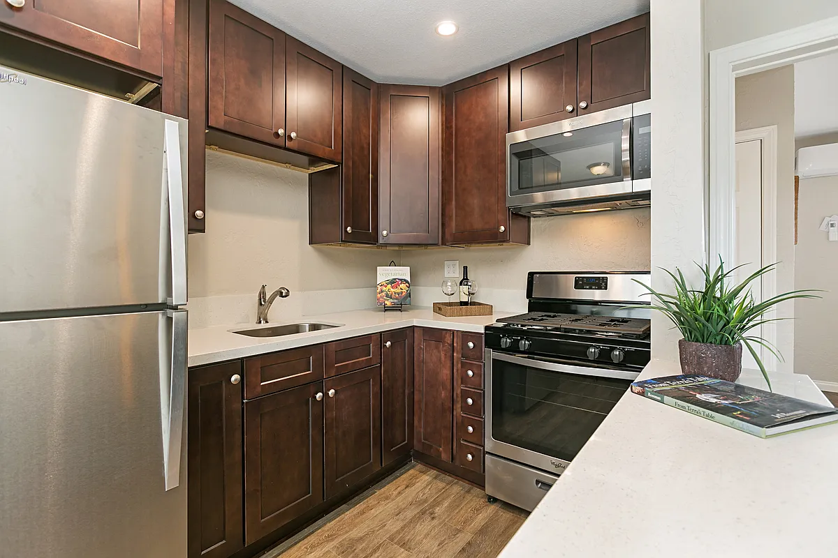 1415 Marquette Street #A - #F — Photo 2