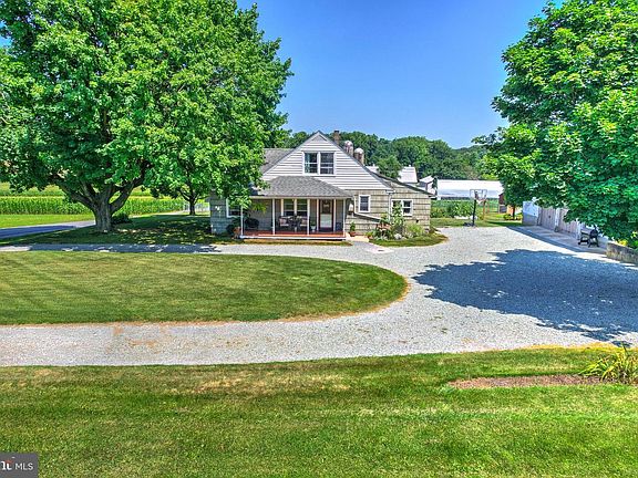 2nd image of 997 Smyrna Rd