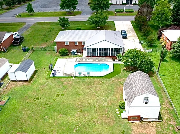 3117 Smith Farm Rd, Matthews, NC 28104