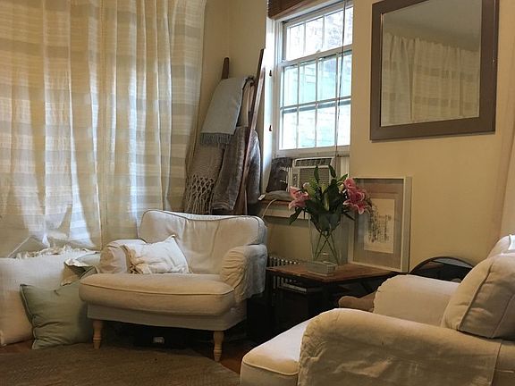 4th image of 242 W 20th St APT 2R