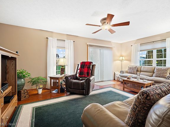 5th image of 6290 Dogwood Ln