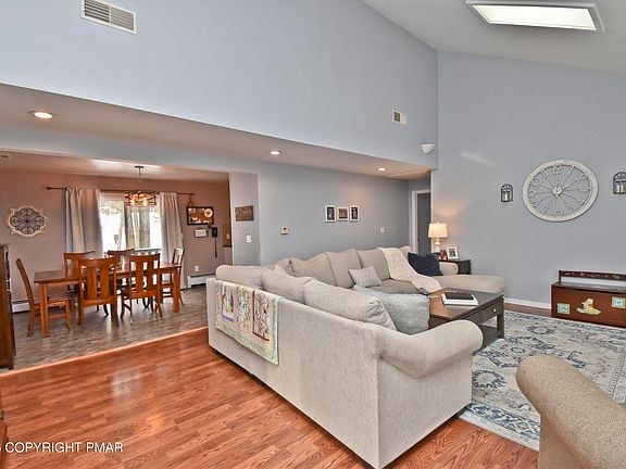3rd image of 1020 Mountain Ave