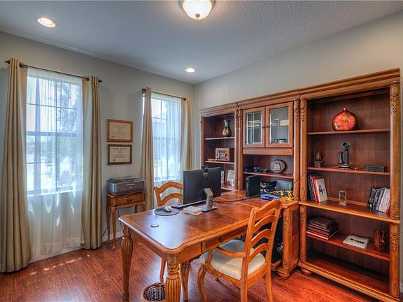 5th image of 5131 Sorrento Blvd W