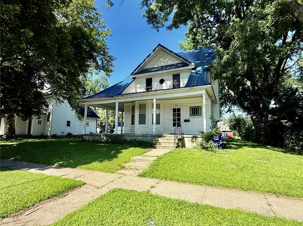 421 S 4th Ave, Washington, IA 52353