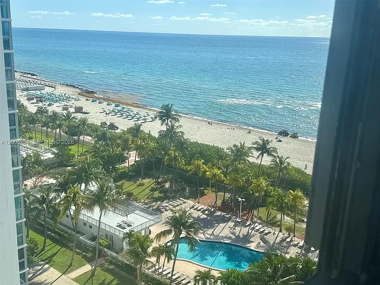 2625 Collins Ave #1508 — Photo 16