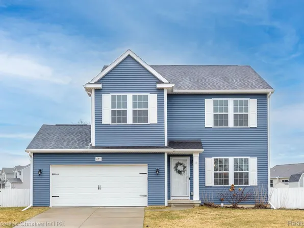 844 Saddlebrook Dr, Linden, MI 48451