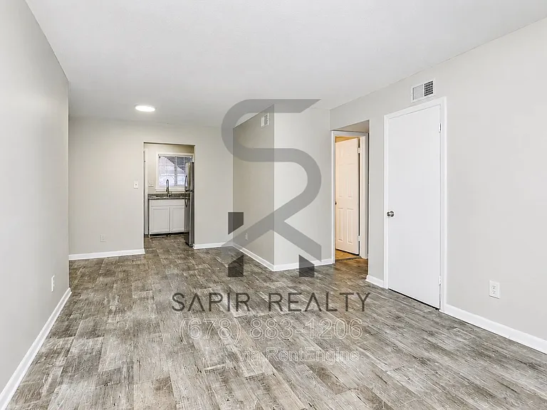 2055 Alison Ct SW #3 — Photo 4