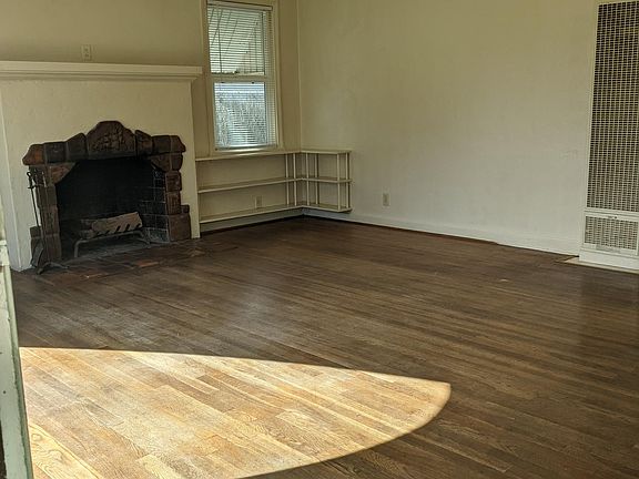 2nd image of 1969 W Willow St