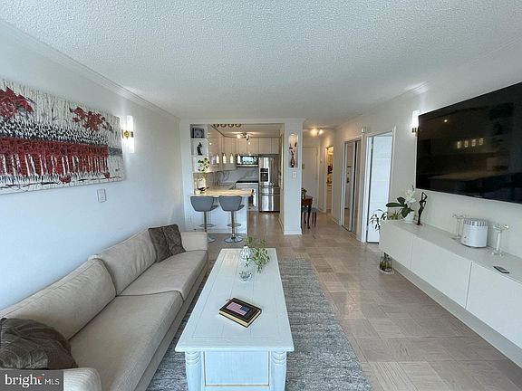 2nd image of 5225 Pooks Hill Rd APT 715N