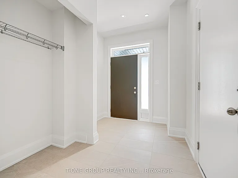 106 Grimsby Ln — Photo 6