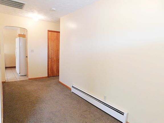 4th image of 440 W Pine St