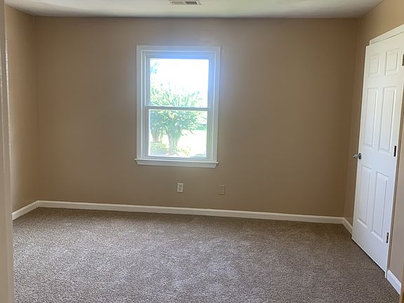 5th image of 2607 Evans Mill Dr #1