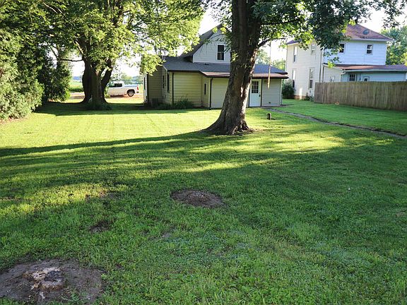 3rd image of 547 W County Road 700 N