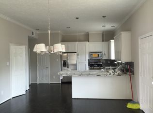 7036 W 43rd St, Houston, TX 77092