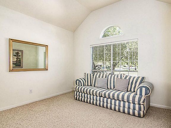 3rd image of 3126 River Birch Dr