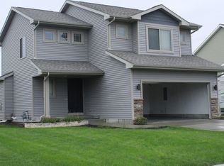 615 Meadow Brook Pl, Huxley, IA 50124
