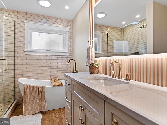 5th image of 216 N 36th St