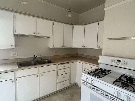 2nd image of 2236 Franklin Ave E APT E