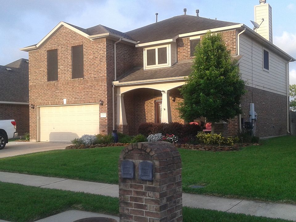 1st image of 2810 Crestmont Dr