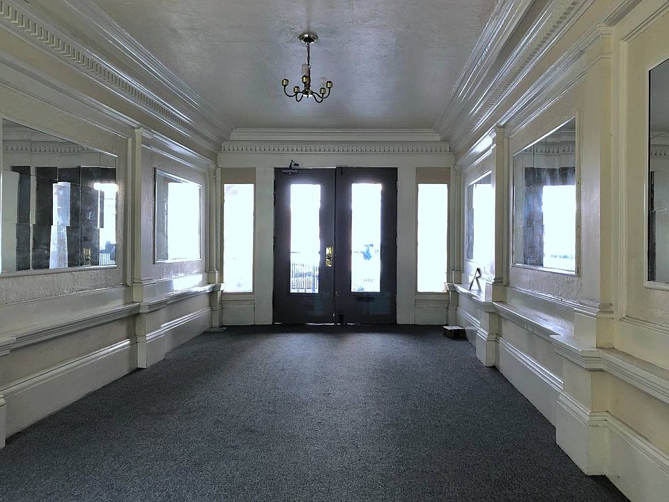 1st image of 1539 Clay St APT 1