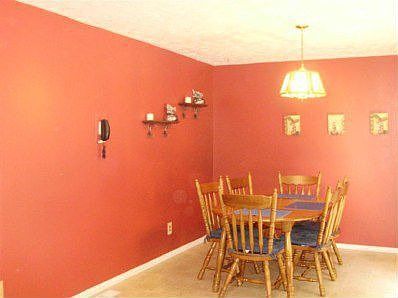 5th image of 4940 Seville Dr