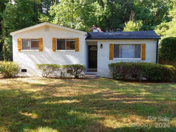 3832 Lake Rd, Charlotte, NC 28269