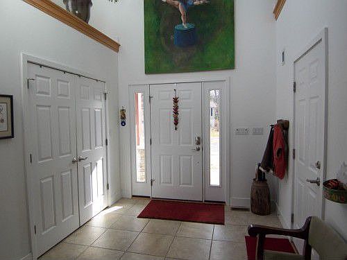 5th image of 851 Willard Cir