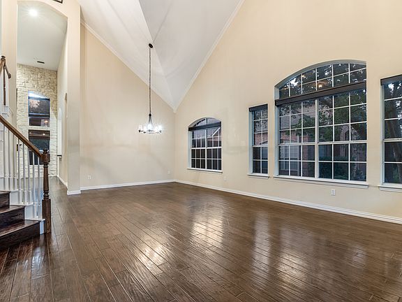 4th image of 3609 Ironstone Dr