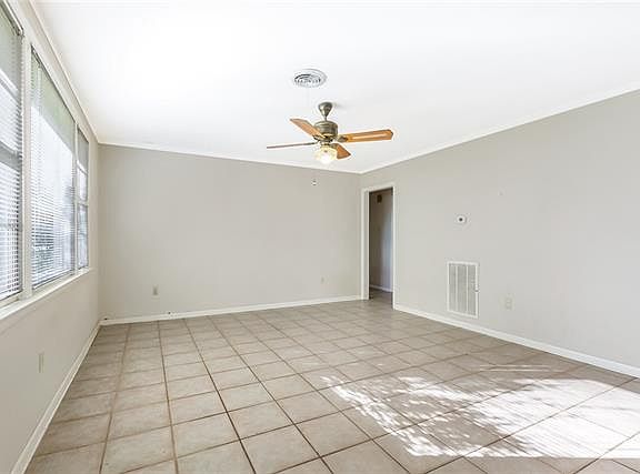 4th image of 1575 Maura Pl