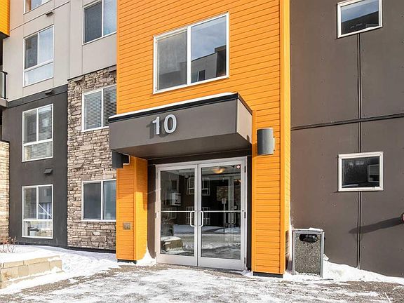 2nd image of 10 E Kincora Glen Park NW #109