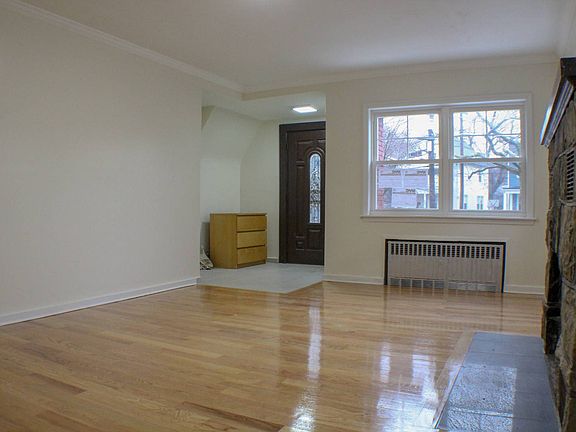 3rd image of 492 Vanderbilt Ave