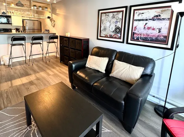 939 Homer St #26, Vancouver, BC V6B 2W6